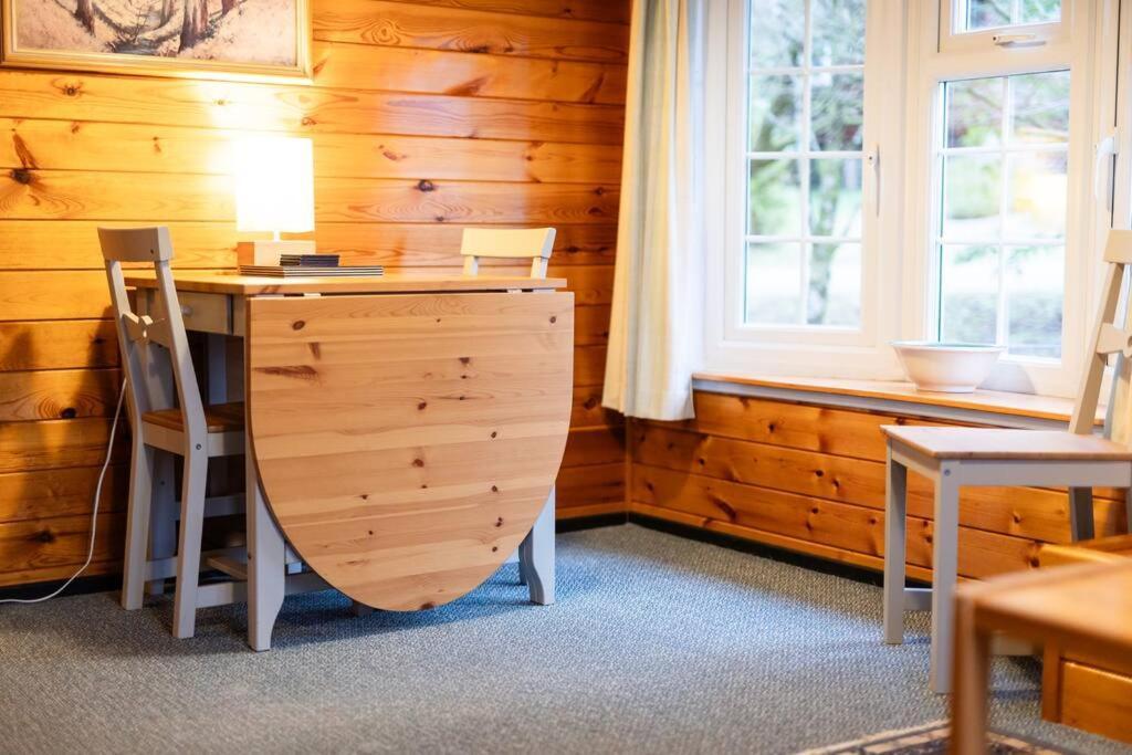 Cozy Norwegian Style Log Cabin In Rural Snowdonia - 2 Bedrooms & Parking By Seren Short Stays Ffestiniog Esterno foto