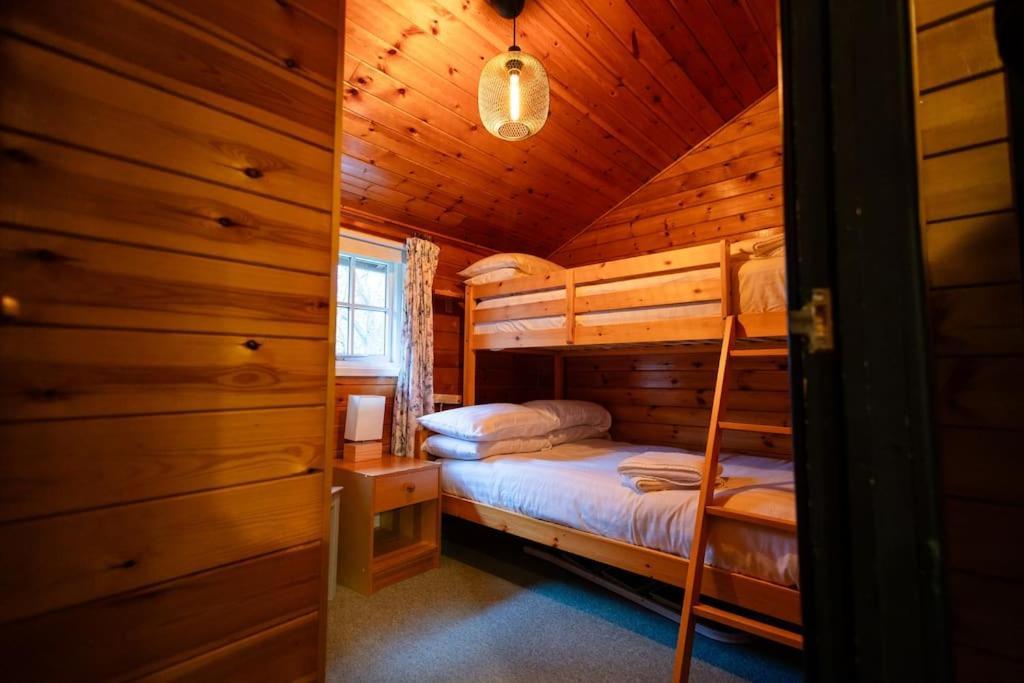 Cozy Norwegian Style Log Cabin In Rural Snowdonia - 2 Bedrooms & Parking By Seren Short Stays Ffestiniog Esterno foto