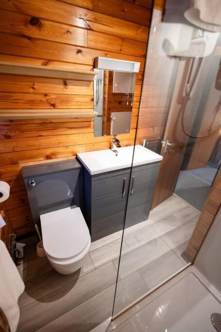 Cozy Norwegian Style Log Cabin In Rural Snowdonia - 2 Bedrooms & Parking By Seren Short Stays Ffestiniog Esterno foto
