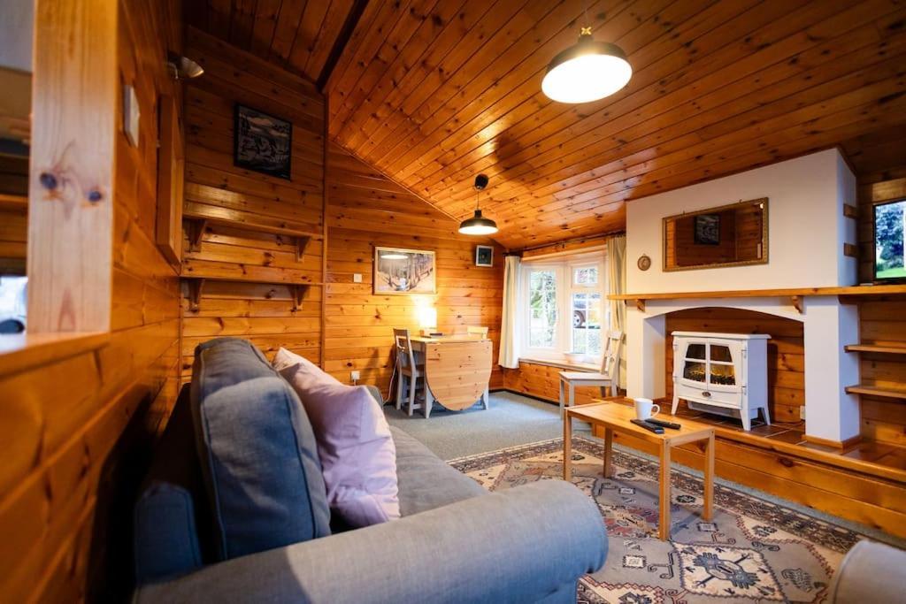 Cozy Norwegian Style Log Cabin In Rural Snowdonia - 2 Bedrooms & Parking By Seren Short Stays Ffestiniog Esterno foto